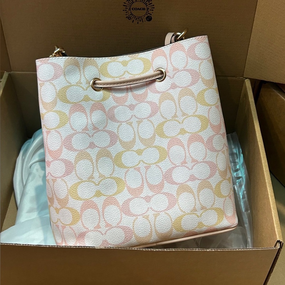 Coach Cream Pink Bucket Bag Crossbody Bag - Picture 3 of 9